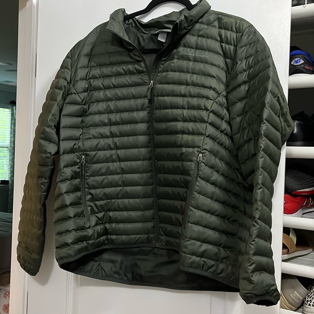 Women’s Eddie Bauer packable down jacket Size XXL